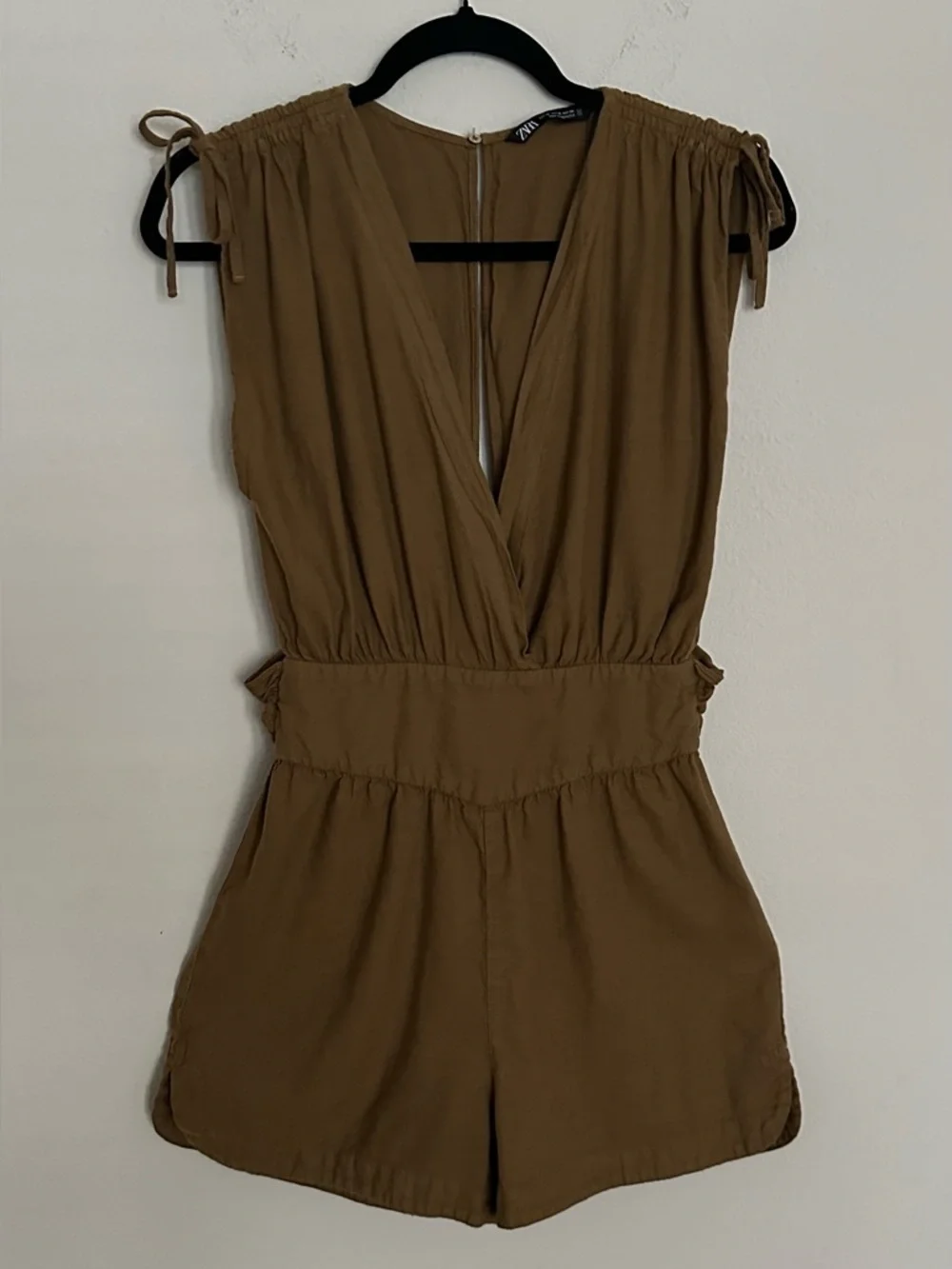 Zara Linen and Cotton Olive-Green Surplice Romper with Smocked Waist Size XS